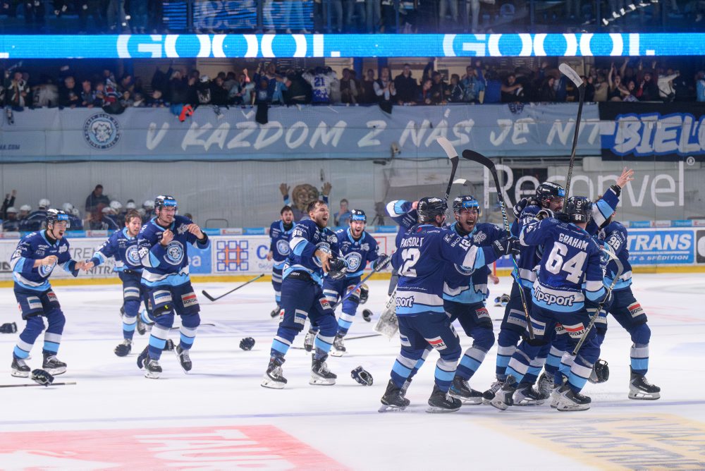 HK Nitra - Slovan Bratislava 4:3 pp v 7. zápase finále, Nitra získala tretí titul