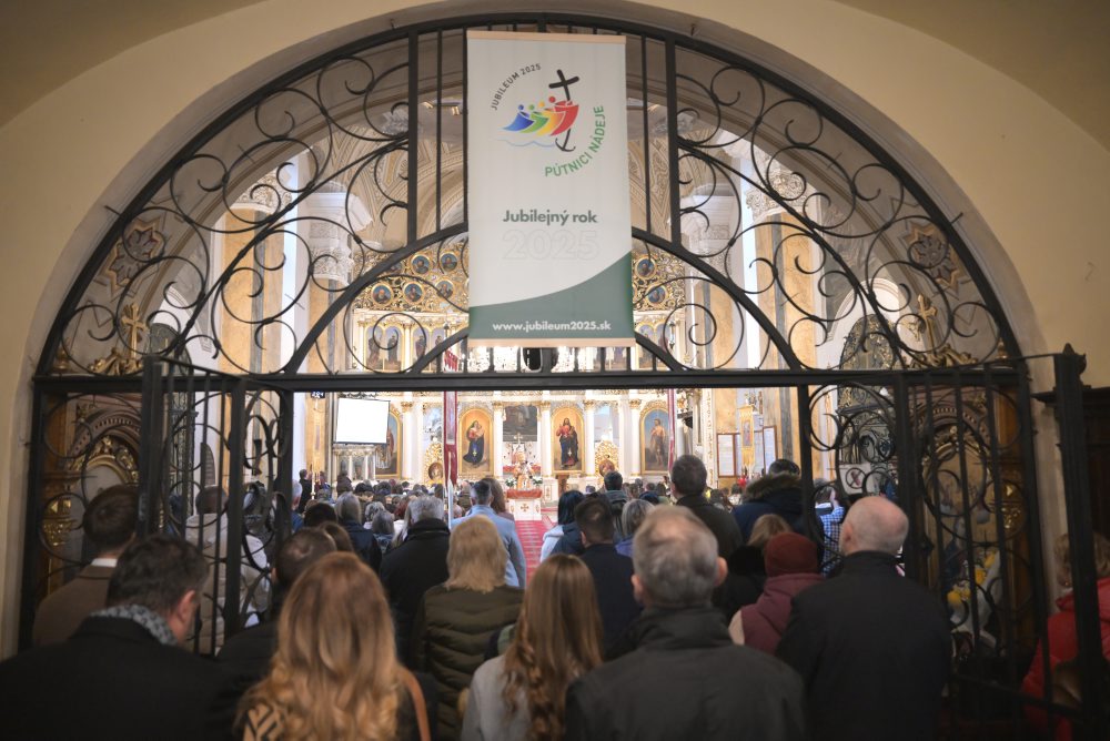 Svätá liturgia spojená s vyslaním koledníkov Dobrej noviny v Prešove 