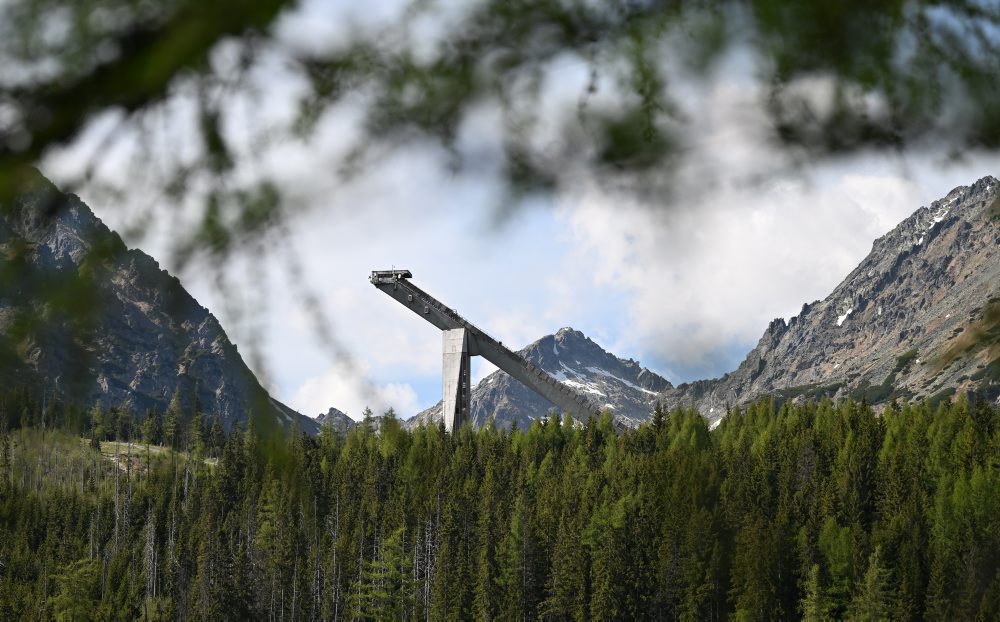 Štrbské Pleso vo Vysokých Tatrách 