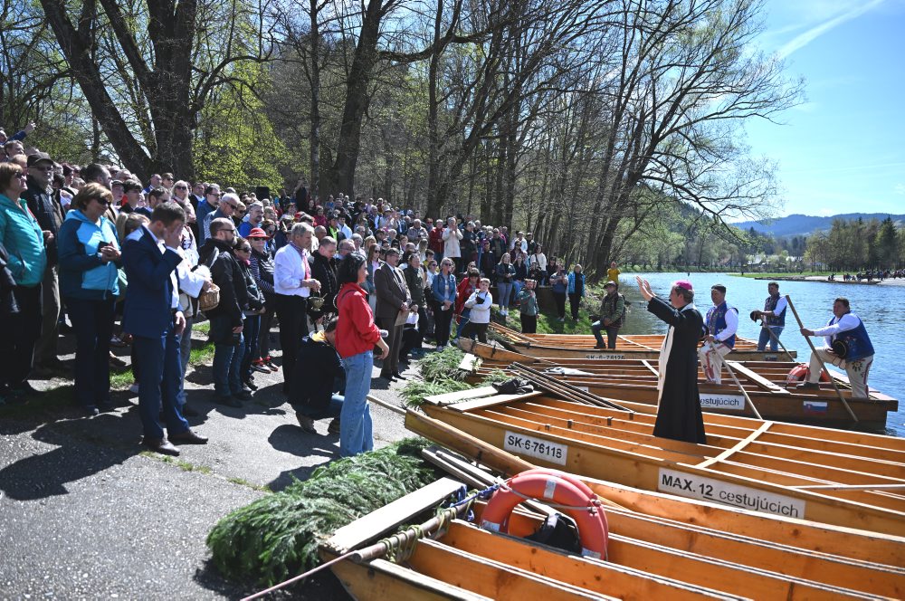 Na Dunajci v Červenom Kláštore spustili pltnícku sezónu
