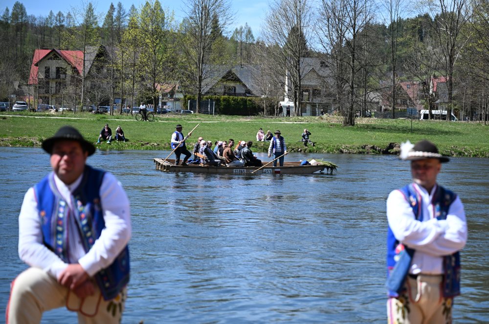 Na Dunajci v Červenom Kláštore spustili pltnícku sezónu