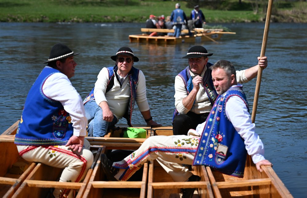 Na Dunajci v Červenom Kláštore spustili pltnícku sezónu