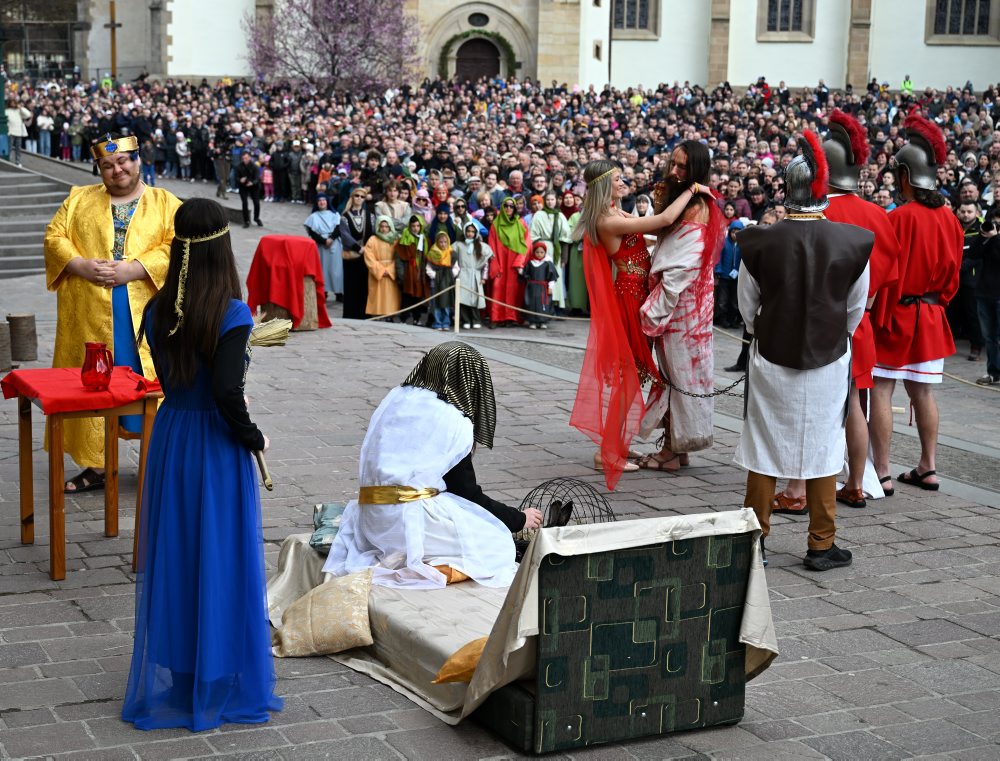 Živá krížová cesta na Veľký piatok v Prešove 