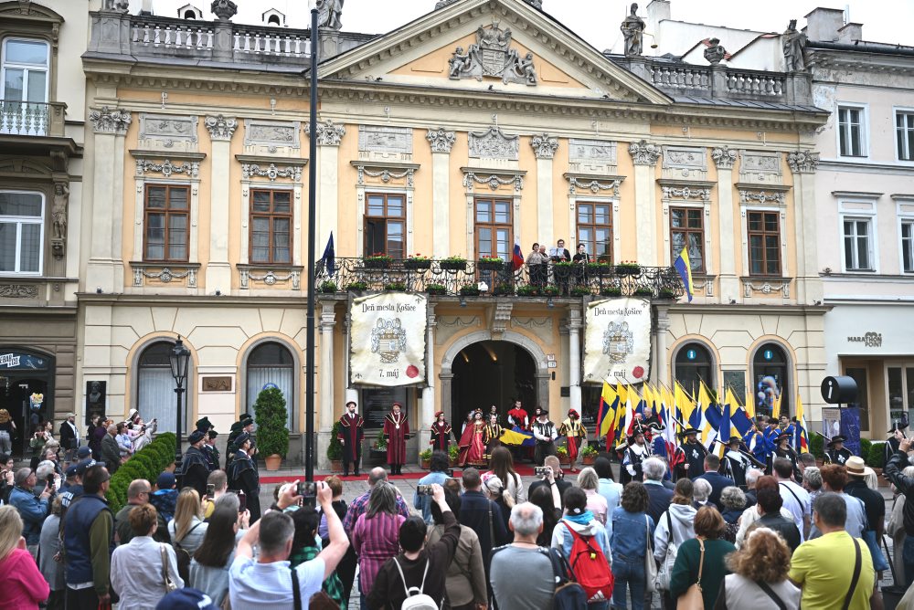 Sprievod rytierov spojený so vztyčovaním mestskej vlajky v rámci Dňa mesta Košice 