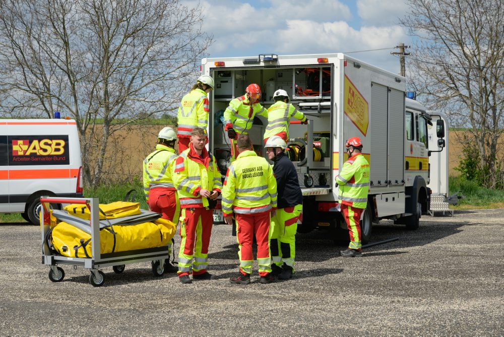 Samaritánske organizácie nacvičujú odstraňovanie následkov katastrofy v okrese Topoľčany