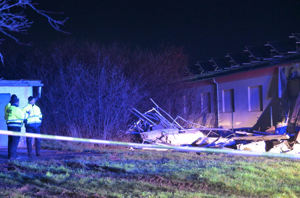 Pád strechy vo Veľkých Kapušanoch si vyžiadal troch mŕtvych