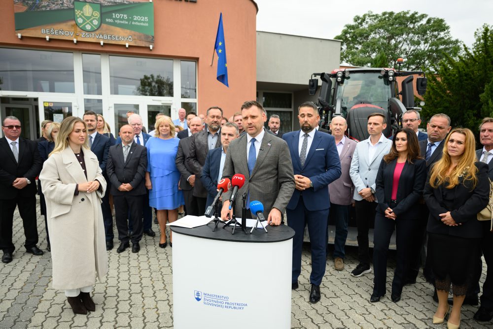 Minister životného prostredia Tomáš Taraba rokoval s predstaviteľmi samospráv v okrese Nové Zámky   