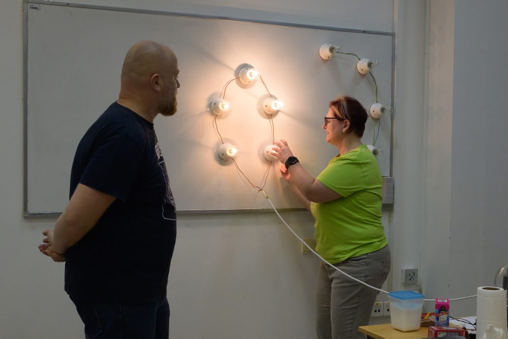 Vedecká vianočná šou Fyzika všetkými zmyslami