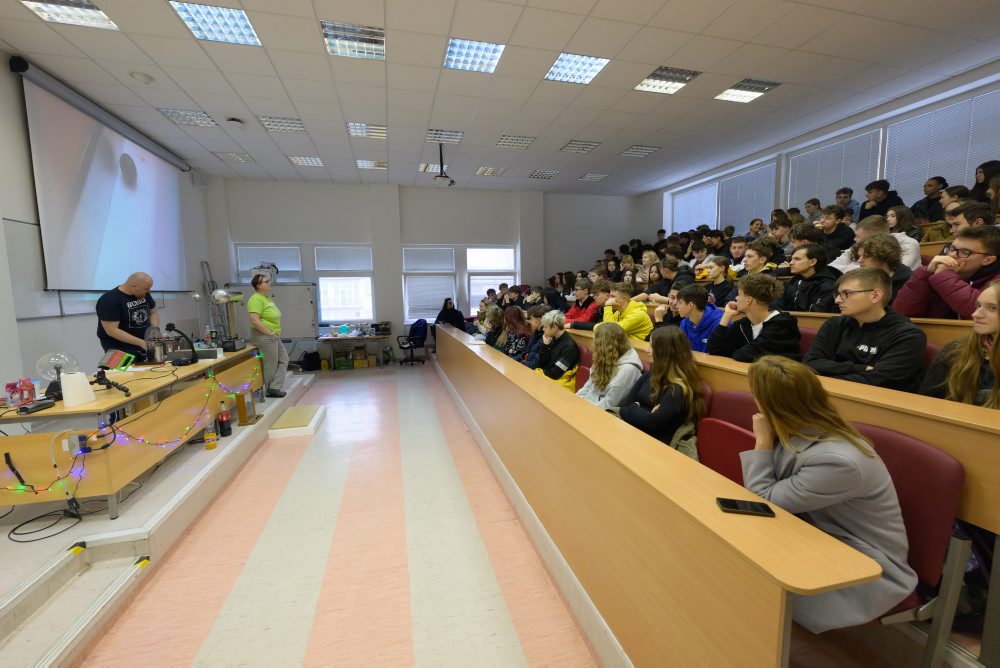 Vedecká vianočná šou Fyzika všetkými zmyslami