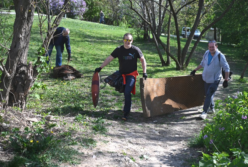 Jarné upratovanie pri príležitosti Dňa Zeme v Košiciach