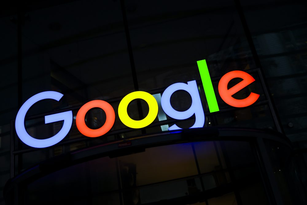 Európska komisia vyšetruje vyhľadávací režim Google s umelou inteligenciou