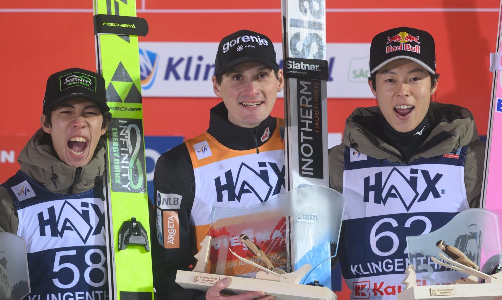 Prevc triumfoval v Klingenthali a upevnil si post lídra