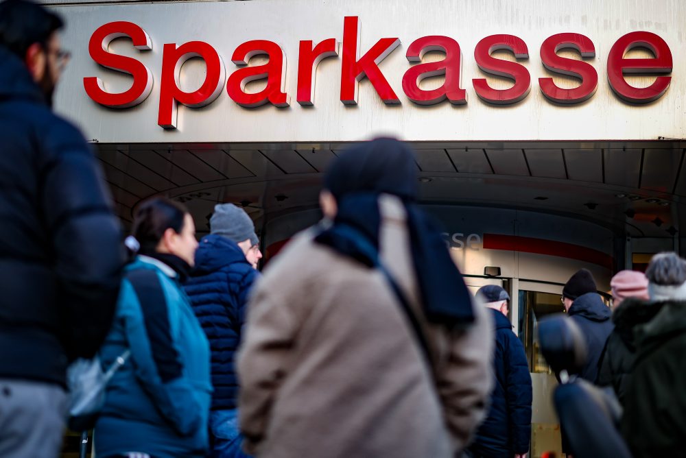 Vykradli pobočku sporiteľne, škoda sa odhaduje na 30 miliónov eur