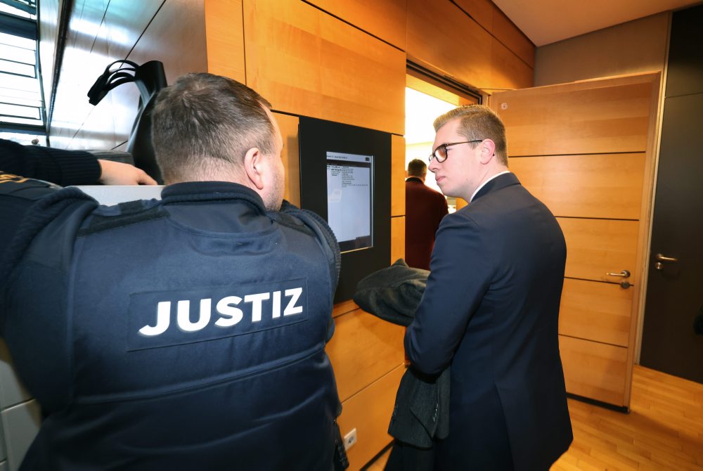 Súd uznal Halembu z AfD za vinného z prania špinavých peňazí a zastrašovania