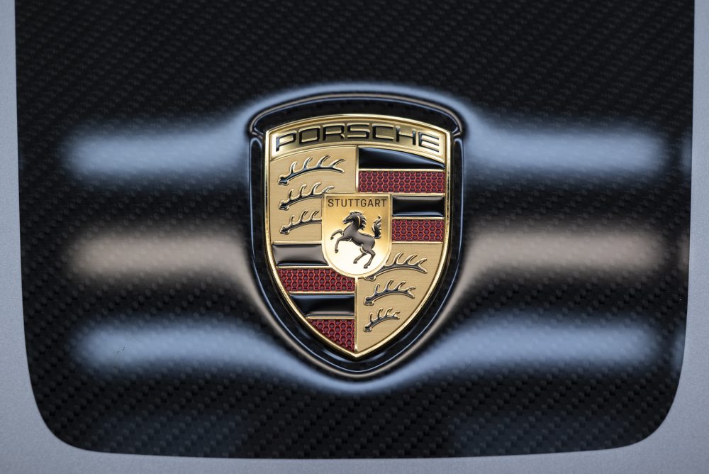 Zisk nemeckej automobilky Porsche sa vlani prepadol