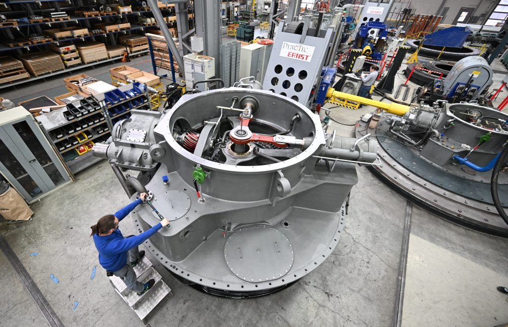 V roku 2025 priemerné hodinové náklady práce v EÚ boli na úrovni 34,9 eura