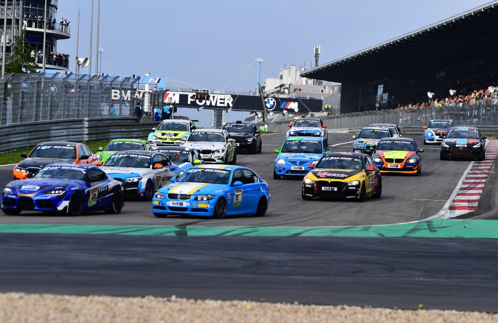 Počas pretekov na Nürburgringu zomrel fínsky jazdec Miettinen