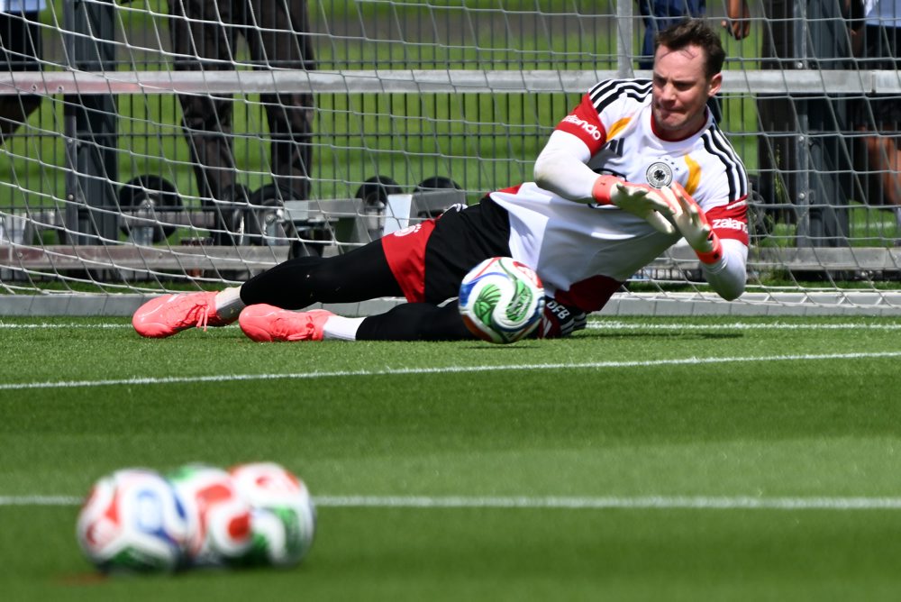 Futbal-MS26: Neuer už naplno trénoval s nemeckým tímom