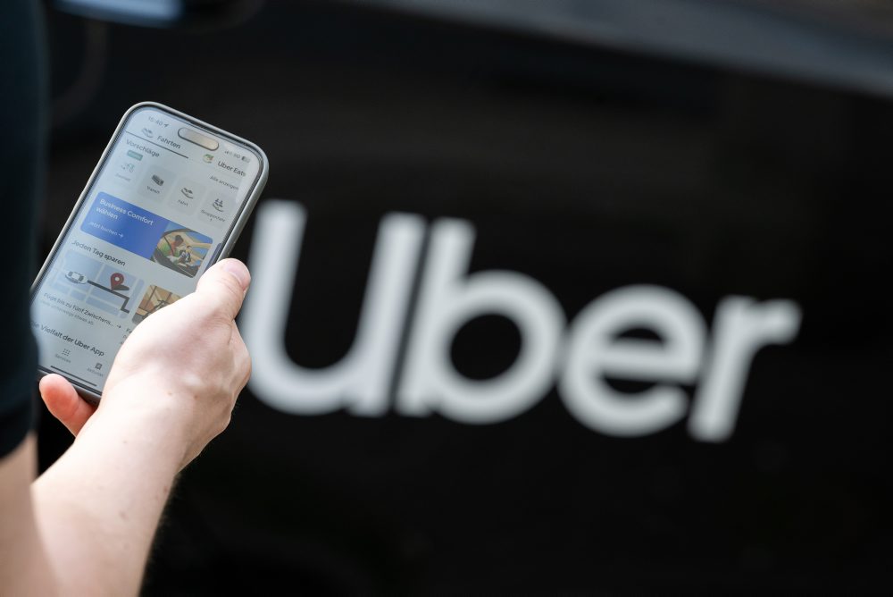 Uber prevezme spoločnosť Delivery Hero za 12,7 miliardy eur