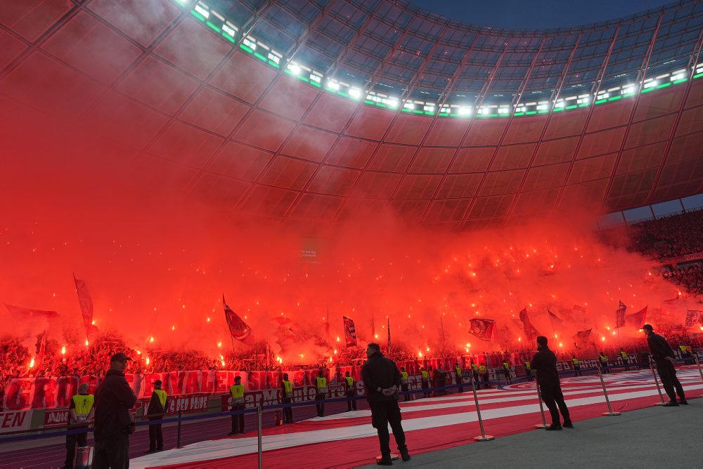 Futbal: Bayern a Stuttgart dostali za pyrotechniku vysoké pokuty po 260.000 eur