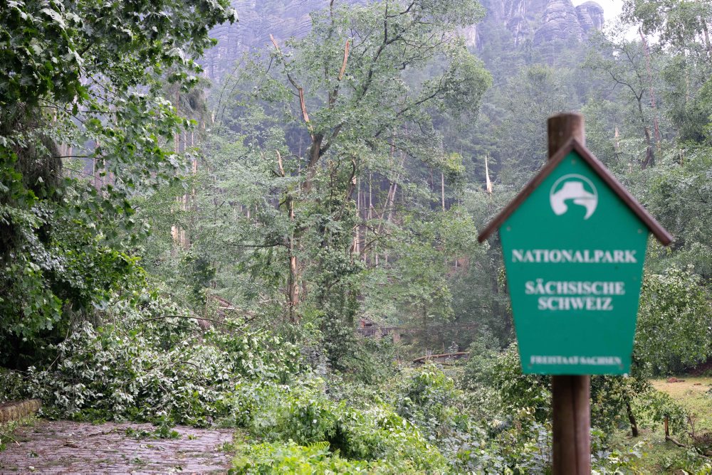 Po ničivej búrke uzavreli národný park Saské Švajčiarsko