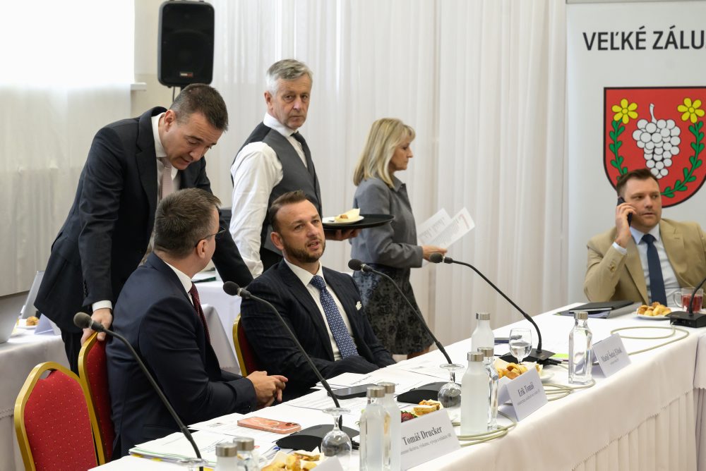 134. schôdza vlády SR: Výjazdové zasadnutie vlády SR vo Veľkom Záluží