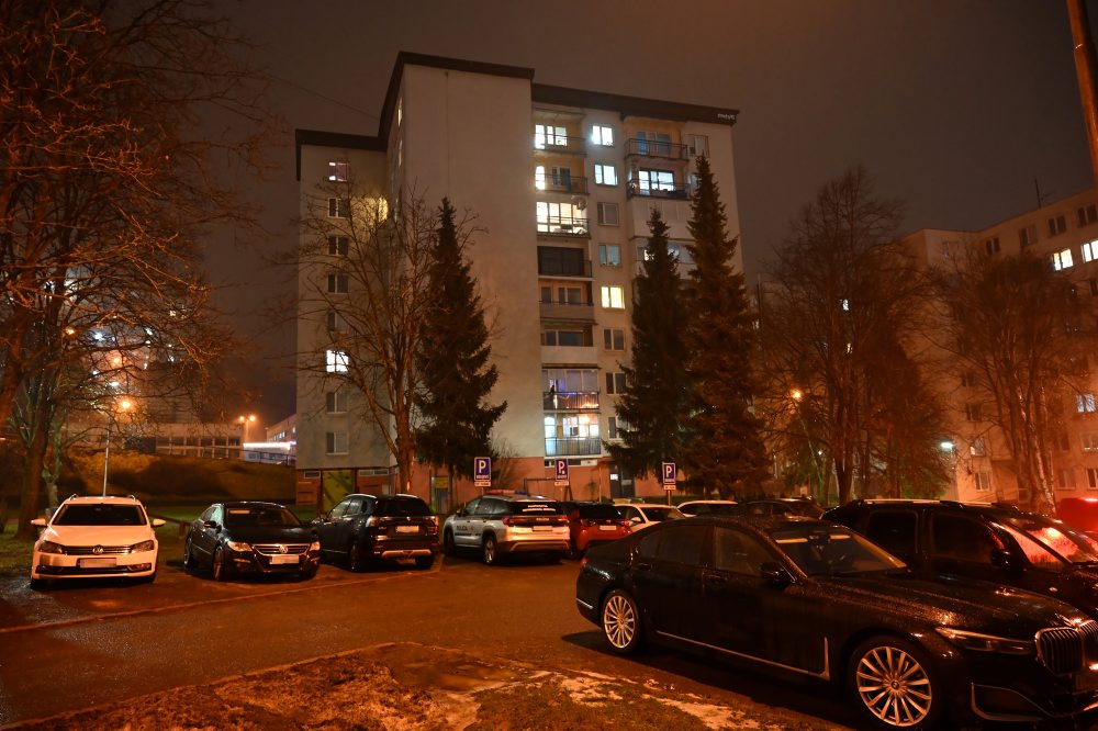 V byte v okrese Vranov nad Topľou boli nájdené tri osoby bez známok života