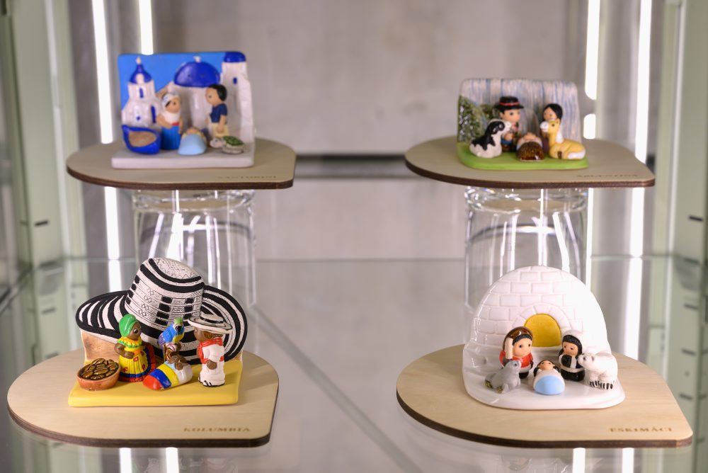 Výstava miniatúrnych betlehemov z celého sveta v Bazilike svätého Emeráma na Nitrianskom hrade