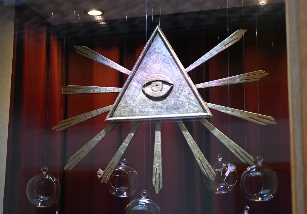 Expozícia Lekáreň U Božieho oka vo Východoslovenskom múzeu v Košiciach