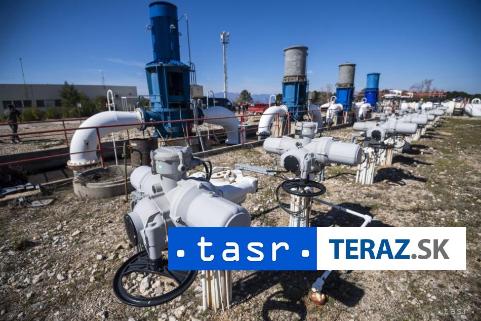 Obchod Ropy Ceny ropy klesli, cena Brentu skĺzla na takmer 75 USD za barel
