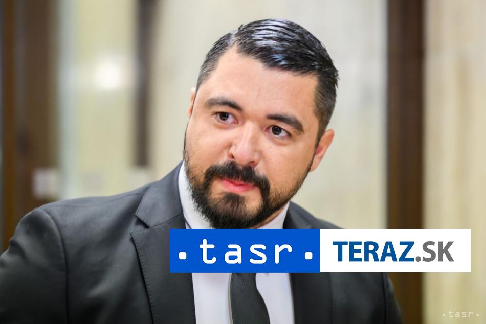 Prezident ukončil disciplinárku šéfa SIS, potrestá ho zrážkou zo mzdy